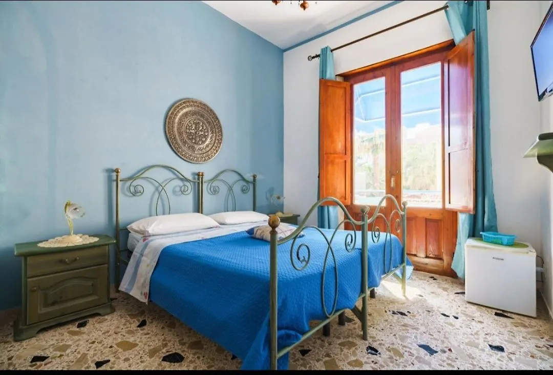 Hakuna Matata San Vito Lo Capo 0*,